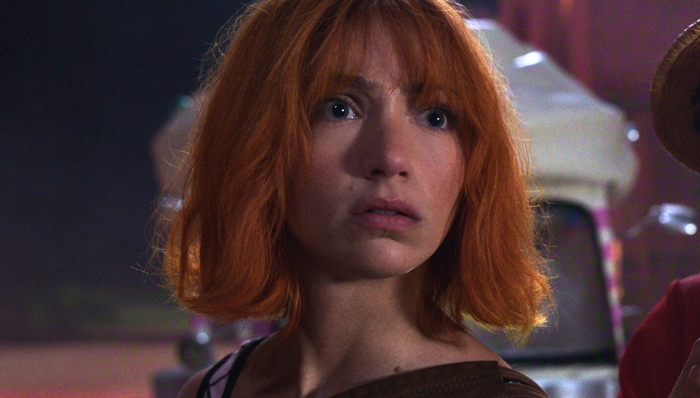 Emily Rudd como Nami en una escena de la segunda temporada de la serie live-action "One Piece" (Foto: Netflix)