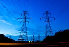 Sistema eléctrico: Urge acelerar inversiones en líneas de transmisión para evitar riesgos