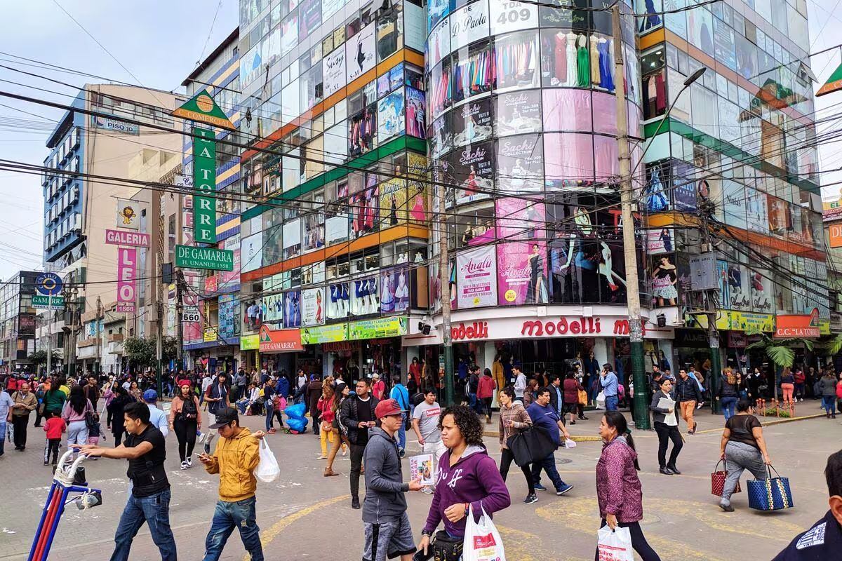 8 de julio del 2009. Hace 15 años. Ahora en Gamarra el m2 cuesta hasta US$ 20,000.