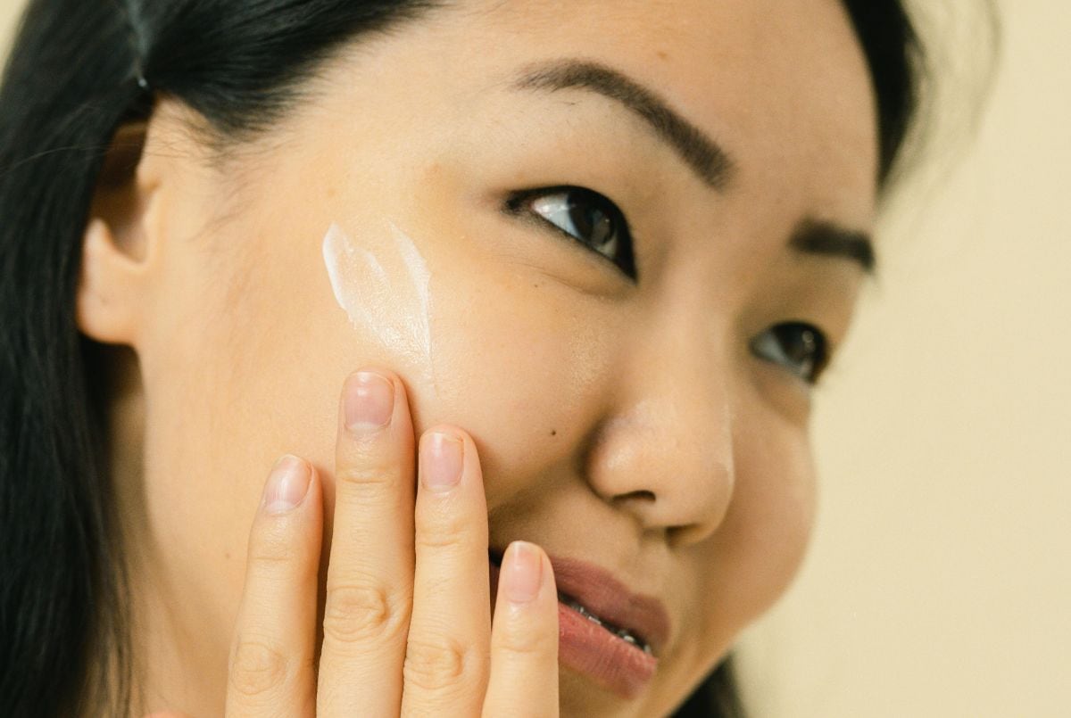 La dermocosmética continúa expandiéndose en el país, impulsada por la búsqueda de productos con respaldo científico y beneficios para pieles sensibles y secas. Foto: Andina