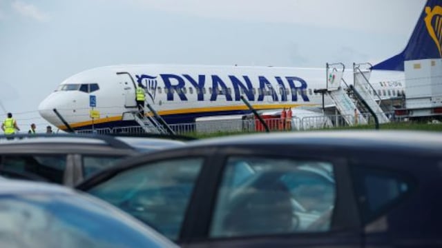 Cofundador de Ryanair dice que considera expansión en Argentina