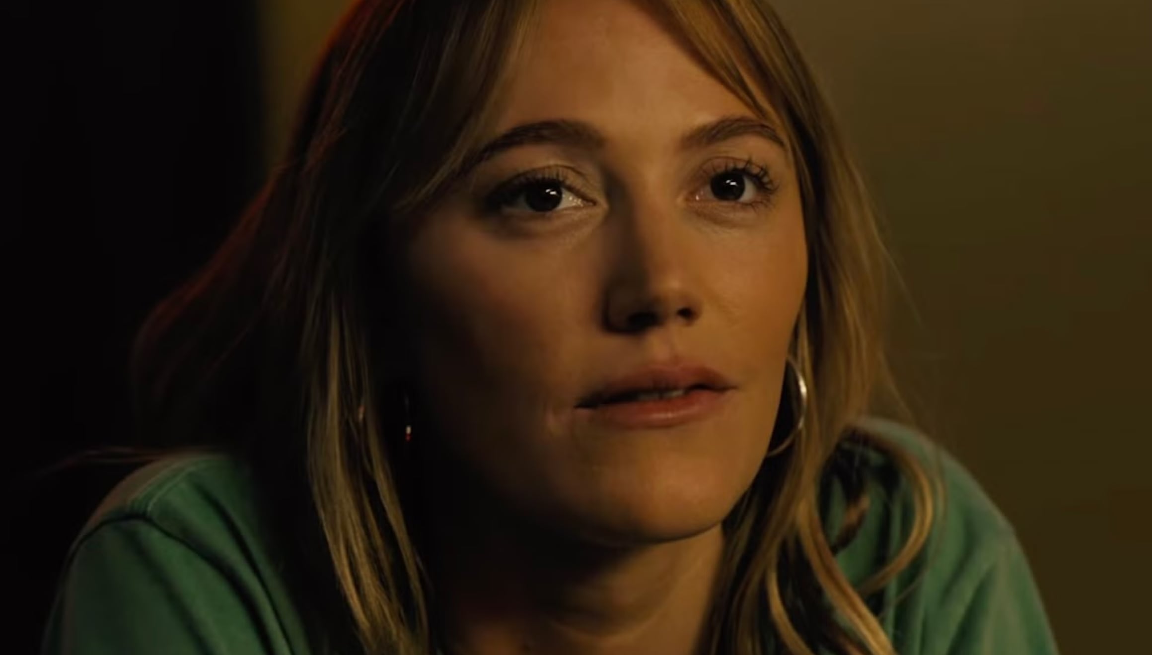 Maika Monroe como Kenna Rowan en una escena de la película "No te olvidaré" (Foto: Universal Pictures)