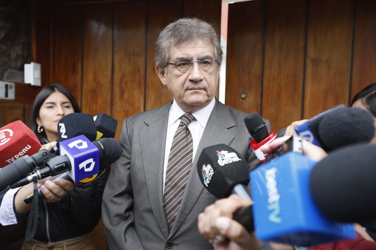 El ministro de Trabajo, Juan Sheput, garantizó que las propuestas de eliminación de feriados y alza de la RMV serán sometidas a debates técnicos en sus respectivas carteras, para no perjudicar a empresas ni empleados. Foto: GEC