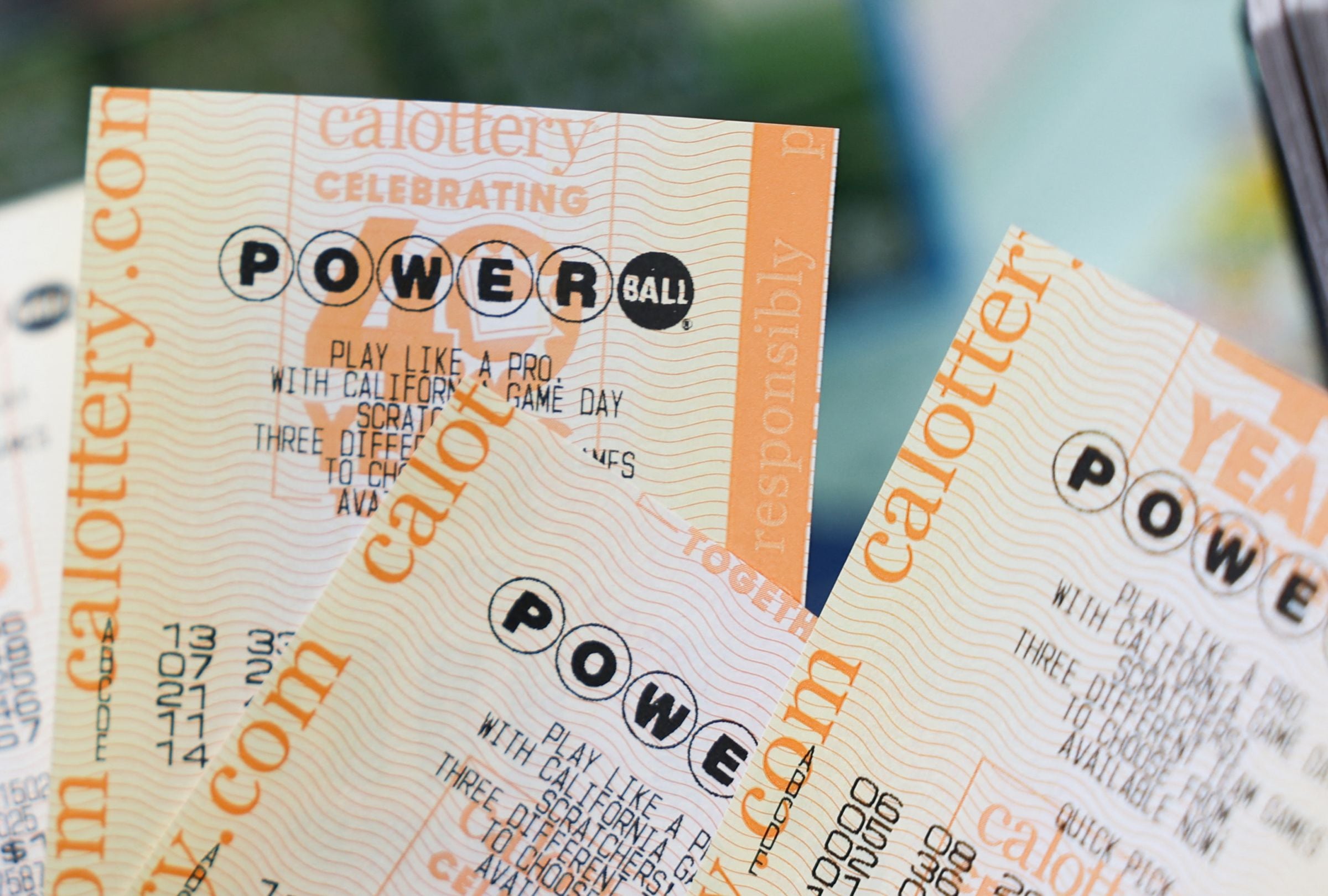 Revisa esta nota para conocer los números ganadores del Powerball en el sorteo del 16/02/2026 y averiguar si el premio mayor ya tiene dueño. (Foto: Patrick T. Fallon / AFP)