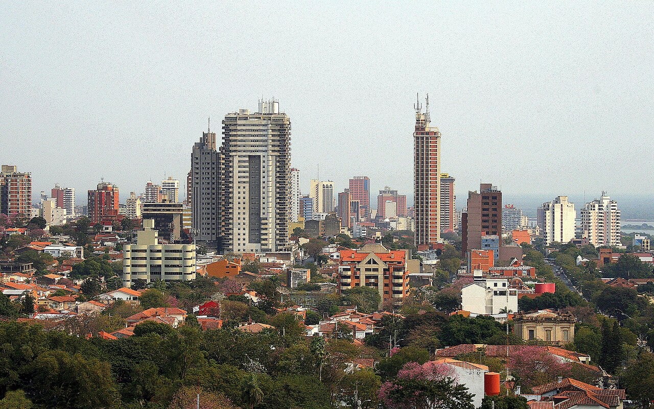 Paraguay versus Perú, ¿en qué destaca la economía de cada país?
(Foto de la ciudad de Asunción, capital de Paraguay / Fuente: Wikimedia commons)