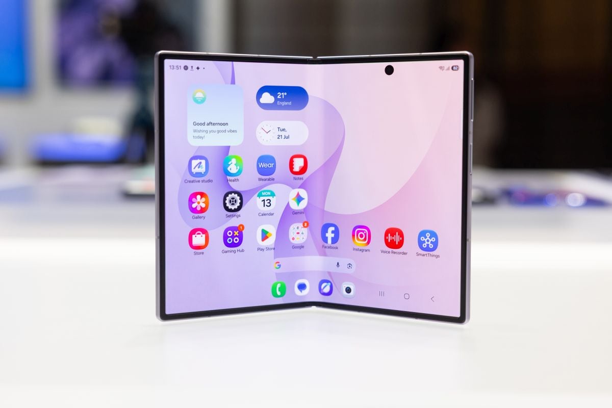 El primer teléfono plegable de Apple se parecerá al Samsung Z Fold8. Fotógrafo: Chris Ratcliffe/Bloomberg