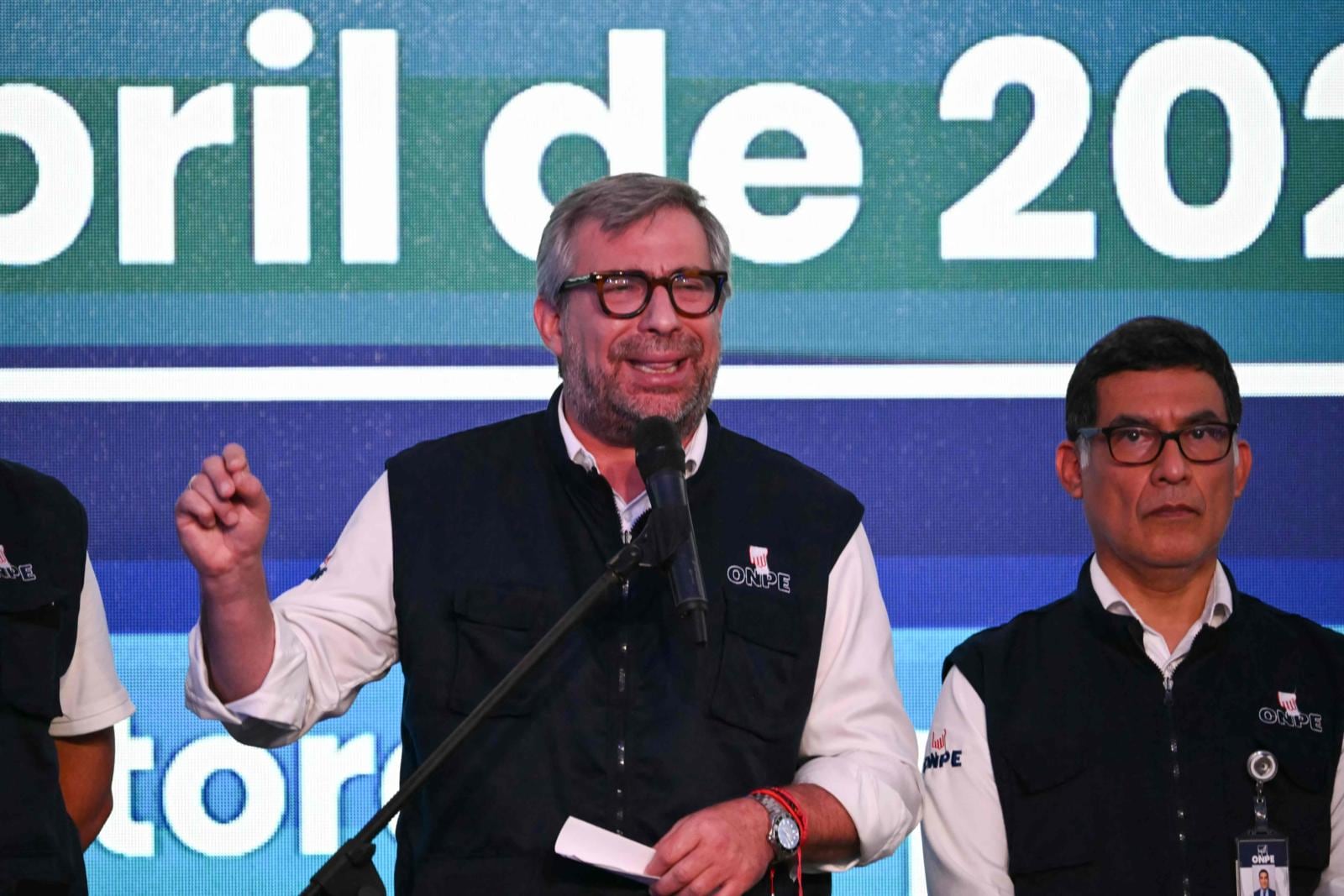 Piero Corvetto, jefe de la ONPE, señaló que no se lograron instalar 211 mesas de sufragio en tres distritos de Lima, en 13 centros de votación. Foto: AFP