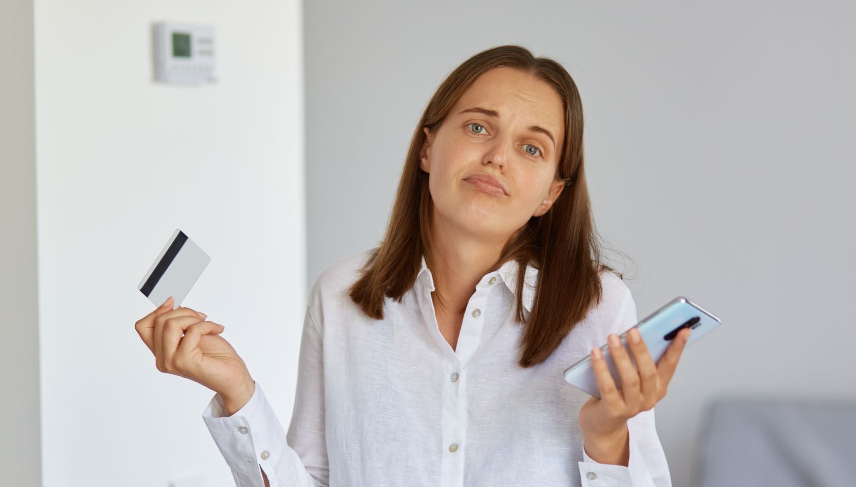 Si guardaste tu tarjeta MCTR en un cajón y la olvidaste, esta puede ser tu última oportunidad: el 30 de abril de 2026 se desactivará y ya no podrás usarla para compras, retiros ni transferencias (Foto referencial: Freepik)