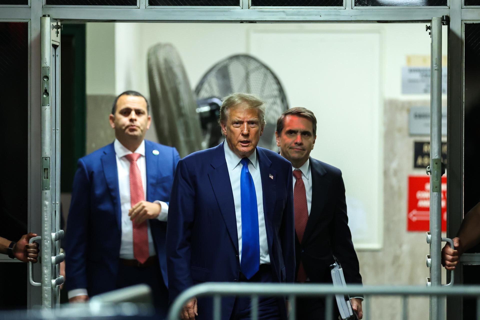 Donald Trump afronta el primer juicio penal a un expresidente en la historia de Estados Unidos. (Foto: EFE/EPA/CHARLY TRIBALLEAU / POOL)