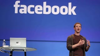 Facebook enfrenta crítica de editoriales a política publicitaria