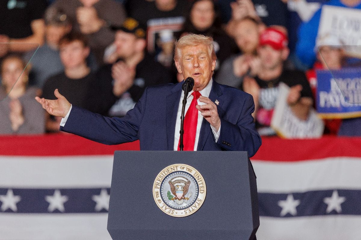 US President Donald Trump speaks during an event in Clive, Iowa, US, on Tuesday, Jan. 27, 2026. Trump is back in Americas heartland in an attempt to refocus an economic message thats been upstaged by controversy over his deportation policies and the killing of two protesters by federal officers. Photographer: Scott Morgan/Bloomberg