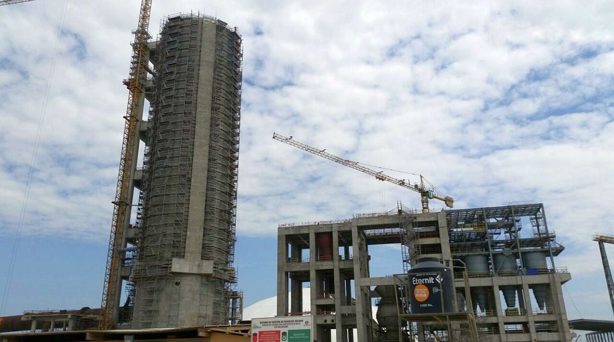 La planta de Piura tiene una capacidad instalada de 1.6 millones de toneladas de cemento y 990,000 toneladas de clinker al año.