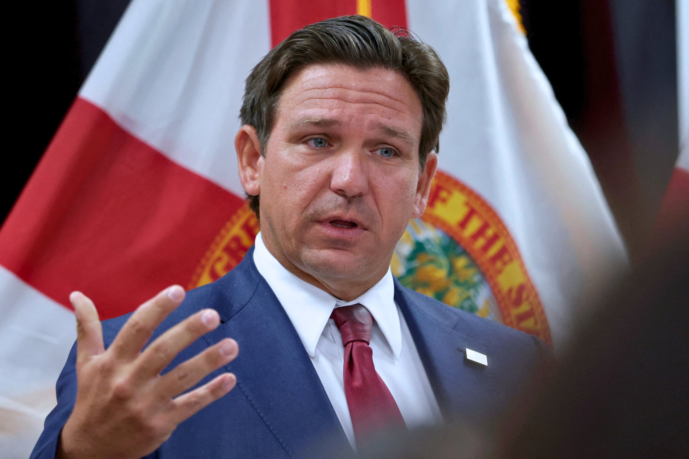 El gobernador de Florida, Ron DeSantis, fue quien propuso esta nueva ley para reducir el impuesto a las propiedades. Ahora, el proyecto se incluirá en las elecciones de noviembre (Foto: AFP)