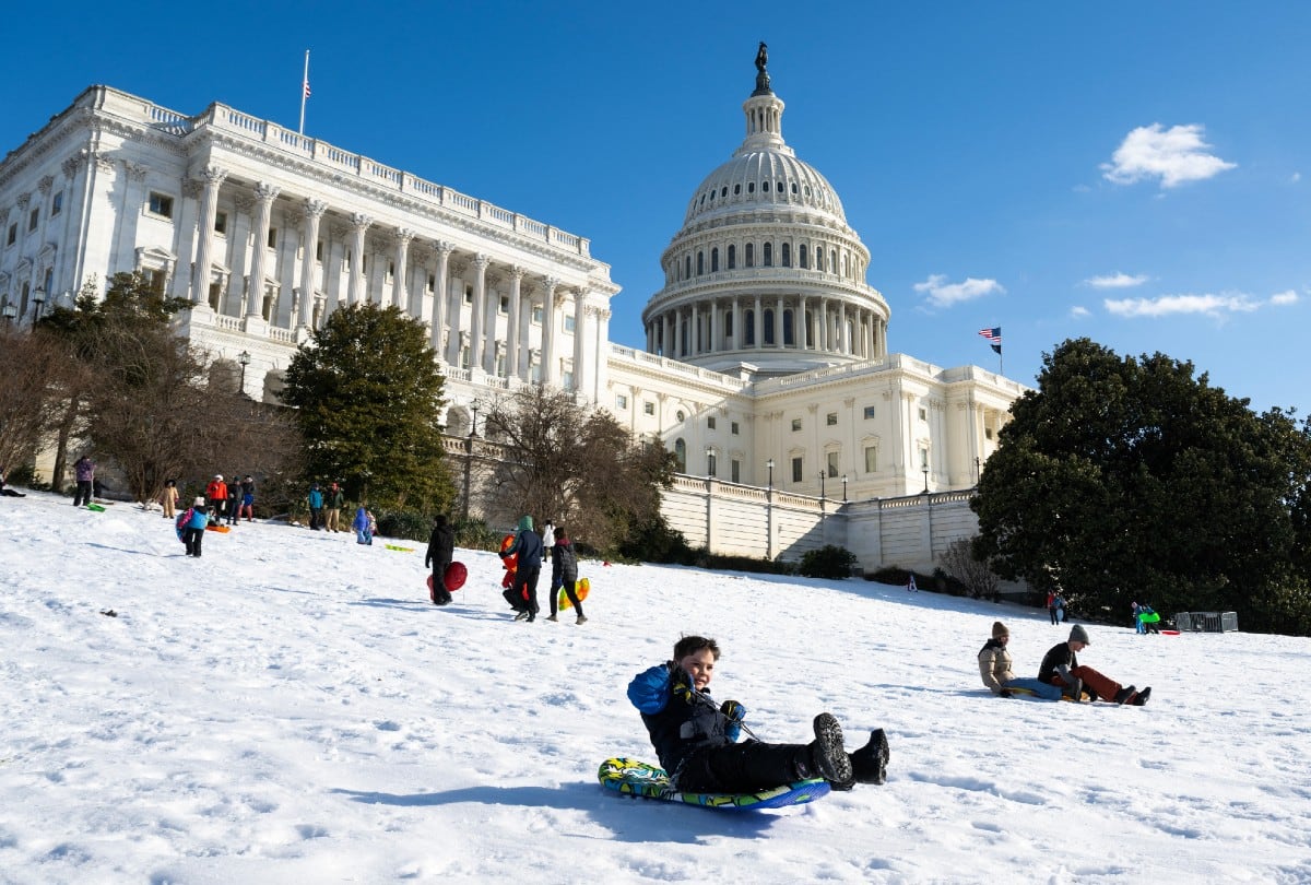 La formación de un ciclón bomba en EE.UU. elevaría el riesgo de vientos fuertes y carreteras peligrosas. | Crédito: SAUL LOEB / AFP