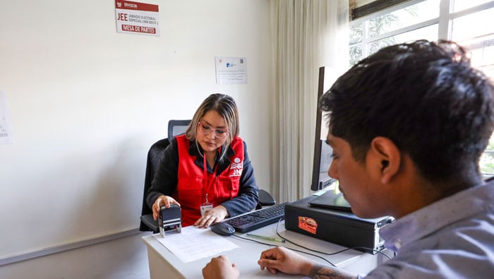 717 renuncias sacuden las Elecciones Regionales y Municipales 2026: éxodo masivo de candidatos