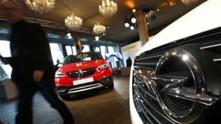 PSA y Merkel sostienen "fructíferas" conversaciones sobre compra de Opel