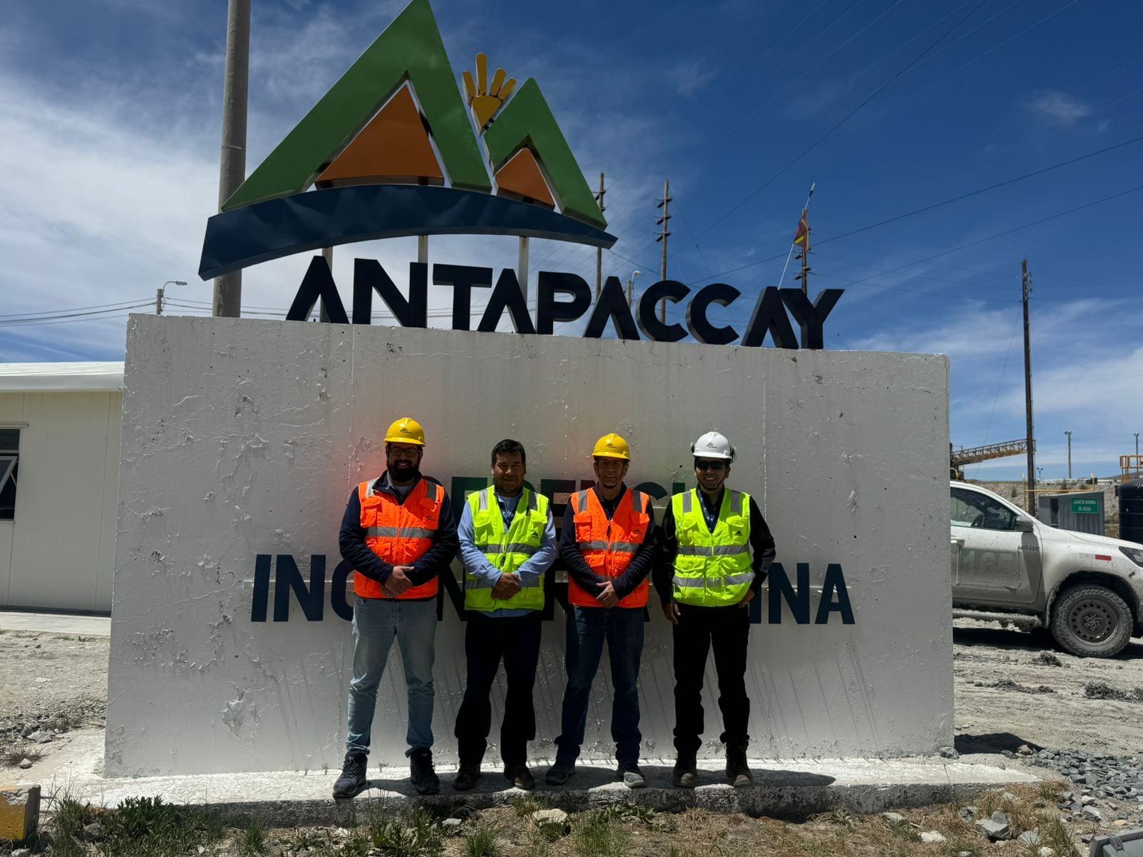 En abril, Geoblast se adjudicó contrato para el control de tronaduras en la mina Antapaccay en Perú, reforzando la estabilidad geotécnica, seguridad operacional y eficiencia en la extracción de cobre.