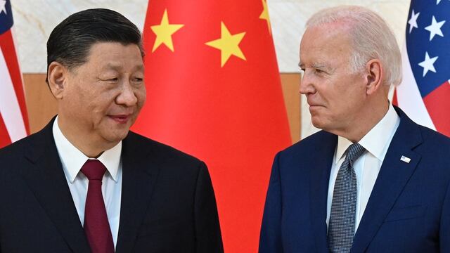 EE.UU. y China forman grupos de trabajo económicos y financieros; lazos mejoran