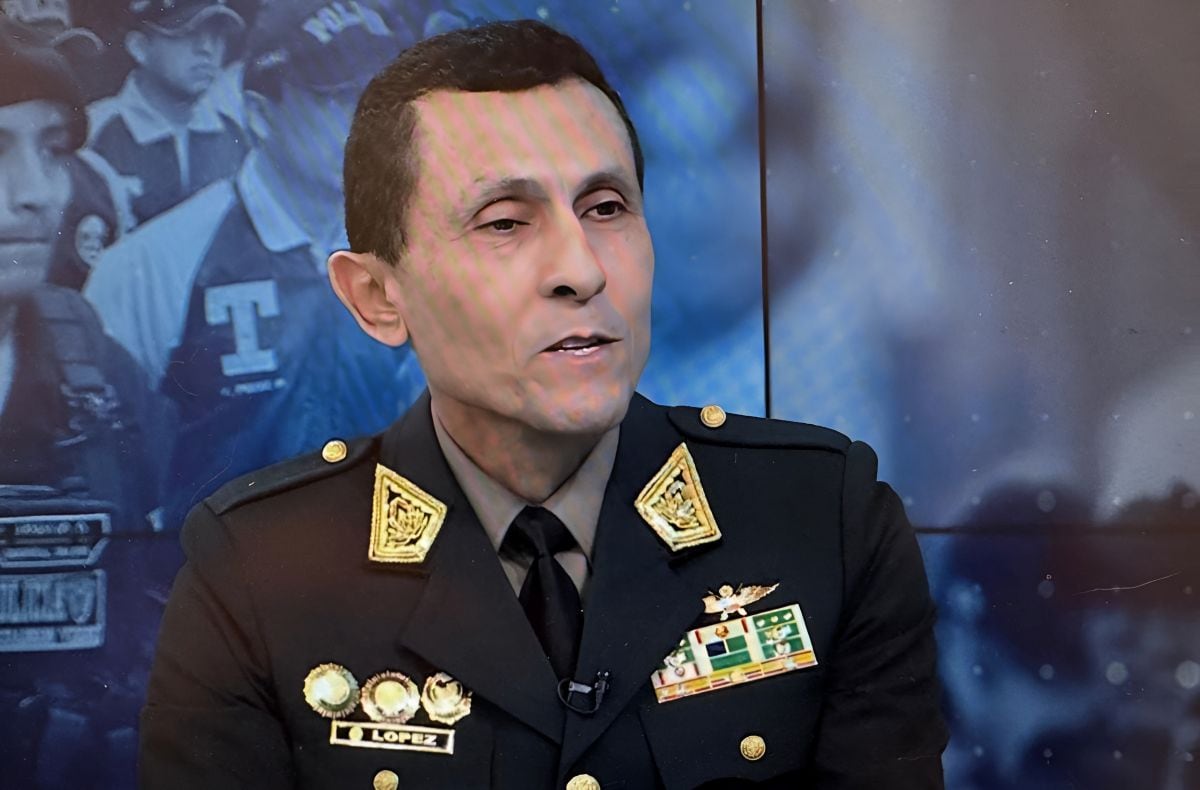 Fredy López Mendoza asumirá como comandante general de la PNP tras la salida de Óscar Arriola. Foto: Captura Latina.