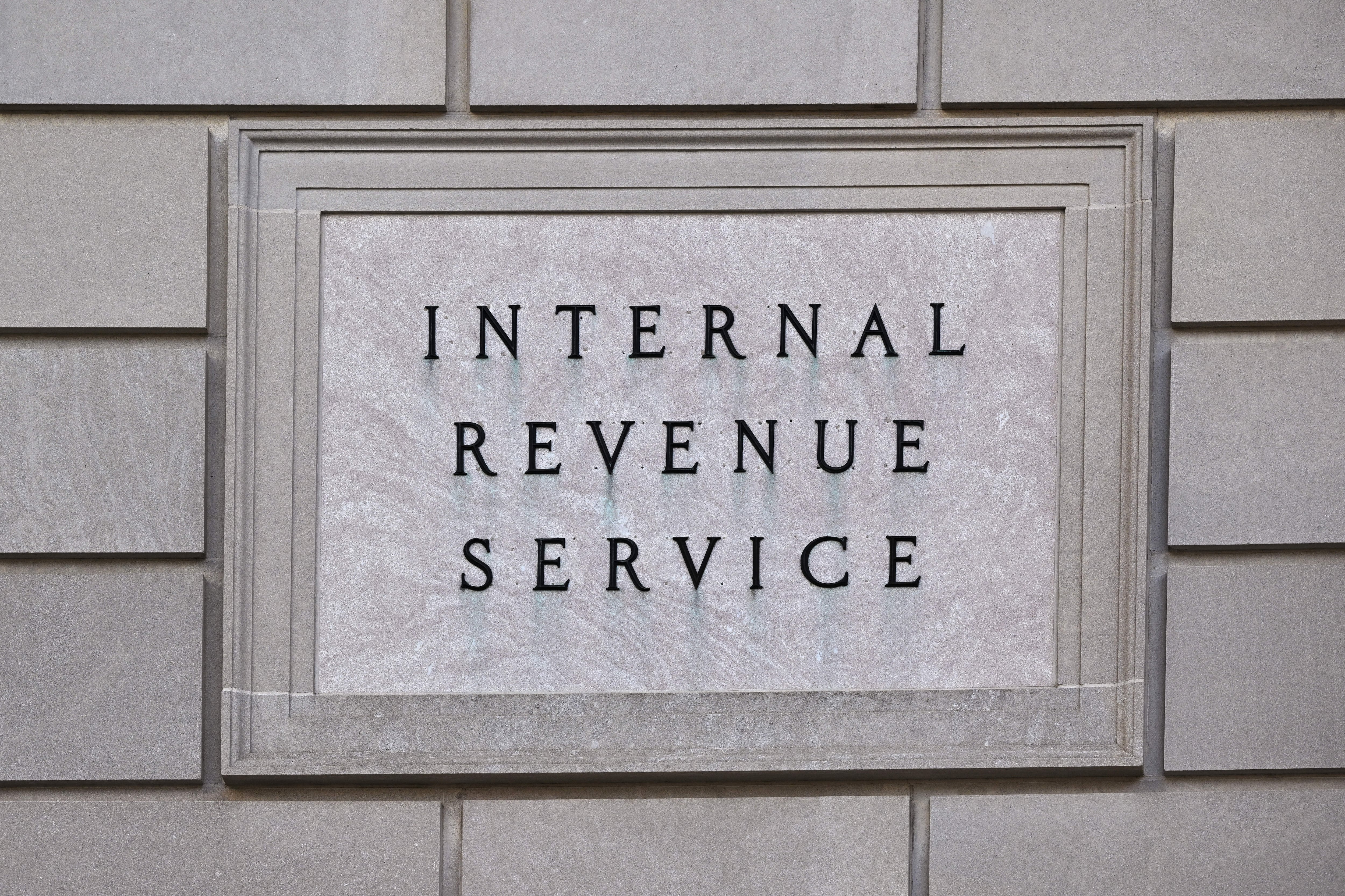 Los contribuyentes estadounidenses están contrarreloj, ya que las queda pocas semanas para declarar sus ingresos. (Crédito: Mandel NGAN / AFP)