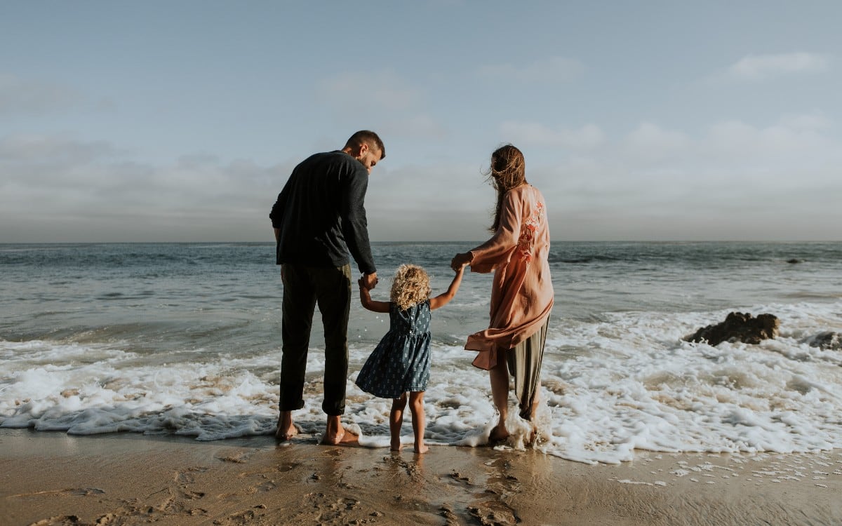 Los destinos destacan por su seguridad, actividades para niños y opciones de alojamiento cercanas al mar. (Foto referencial: Freepik)