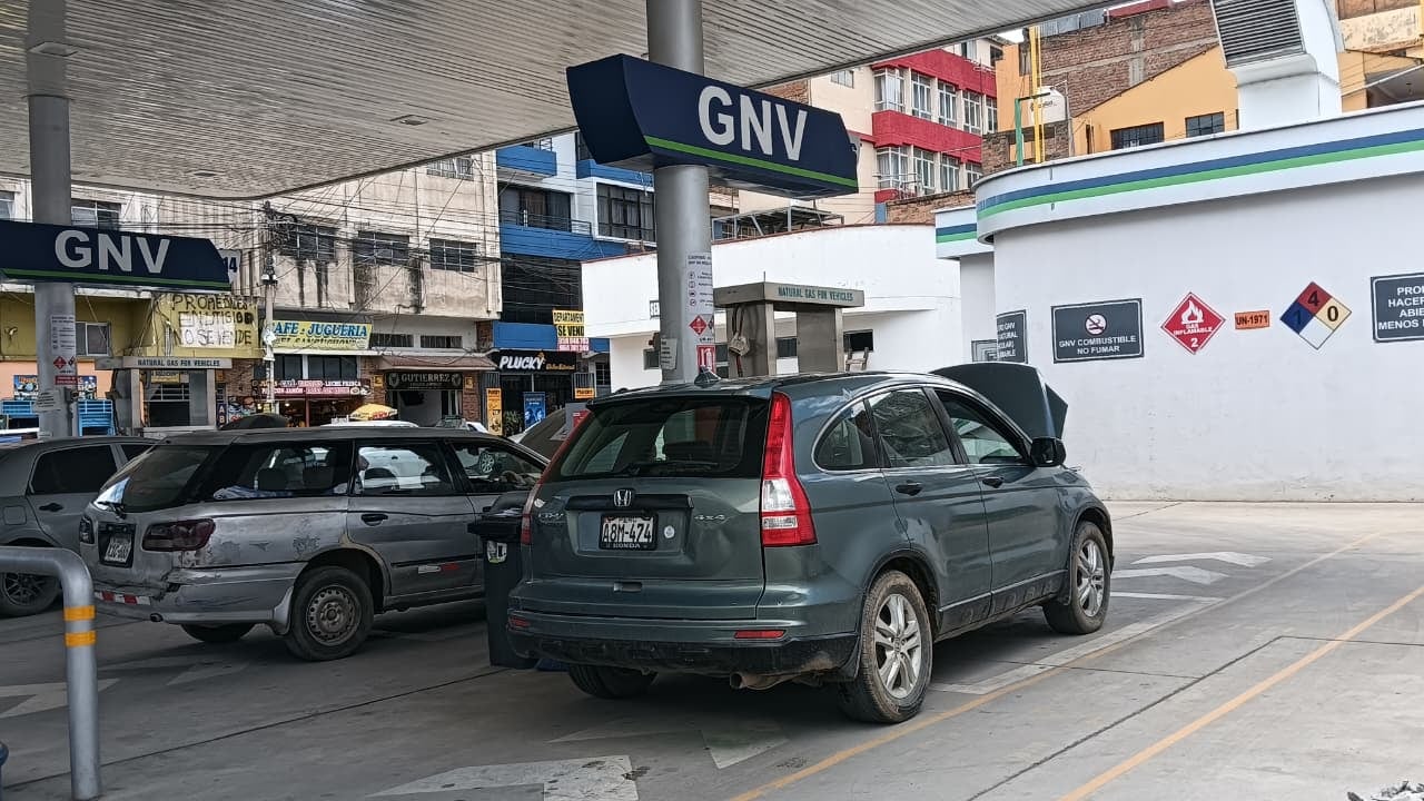 Como parte del plan de contingencia, el Gobierno evalúa habilitar de manera temporal el uso de combustibles alternativos. Foto: GEC.