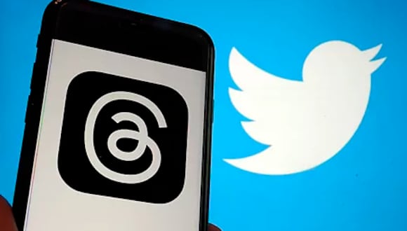 El logotipo de la nueva aplicación Threads, de Meta, y el de Twitter.(Foto: AP)