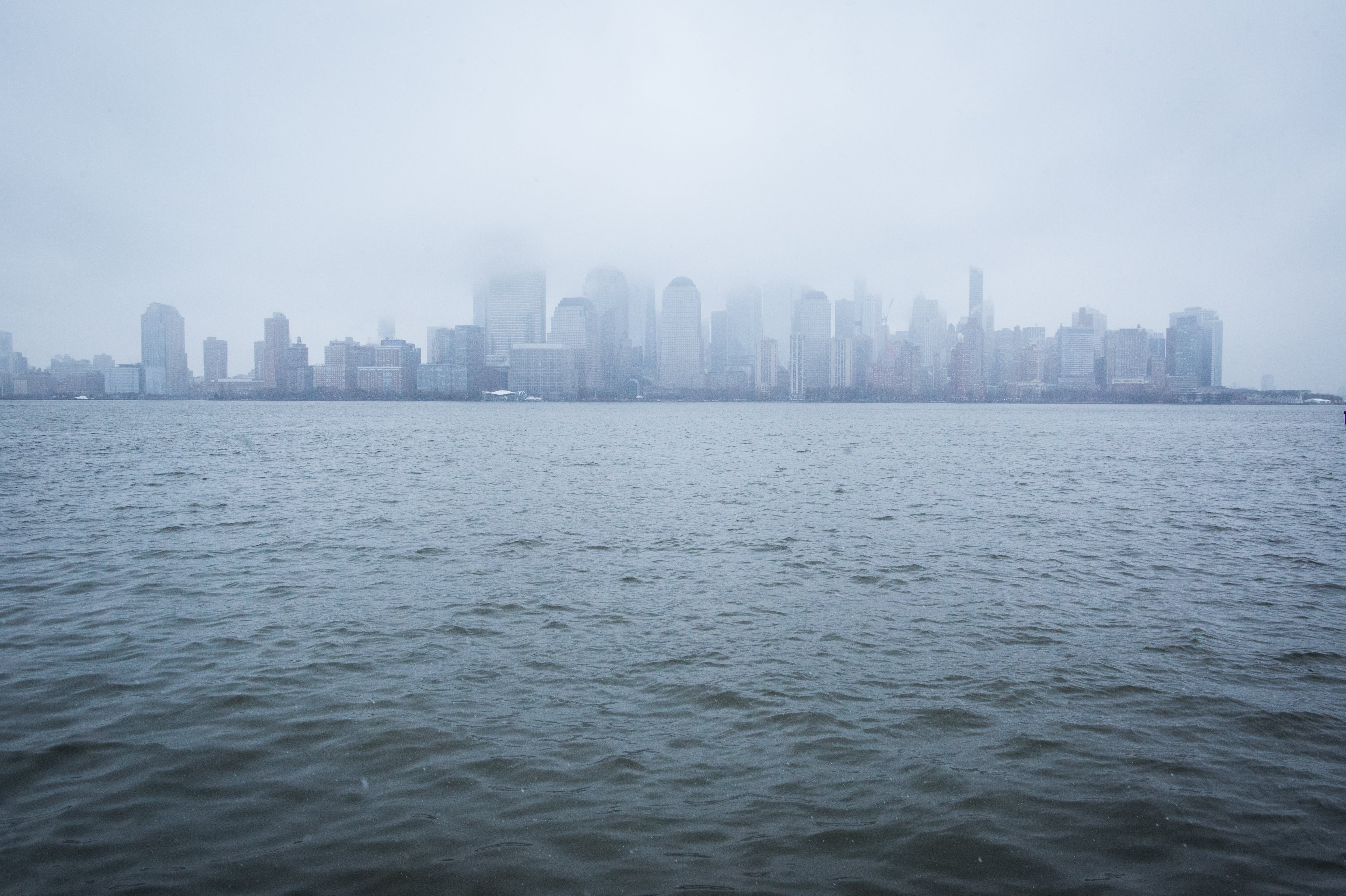 La tormenta Nor'easter suele impactar la costa este de los Estados Unidos. (Crédito: KENA BETANCUR / GETTY IMAGES NORTH AMERICA / Getty Images via AFP)