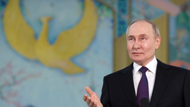 Vladimir Putin dice que problemas legales de Trump resultan de una “lucha política” en EE.UU.