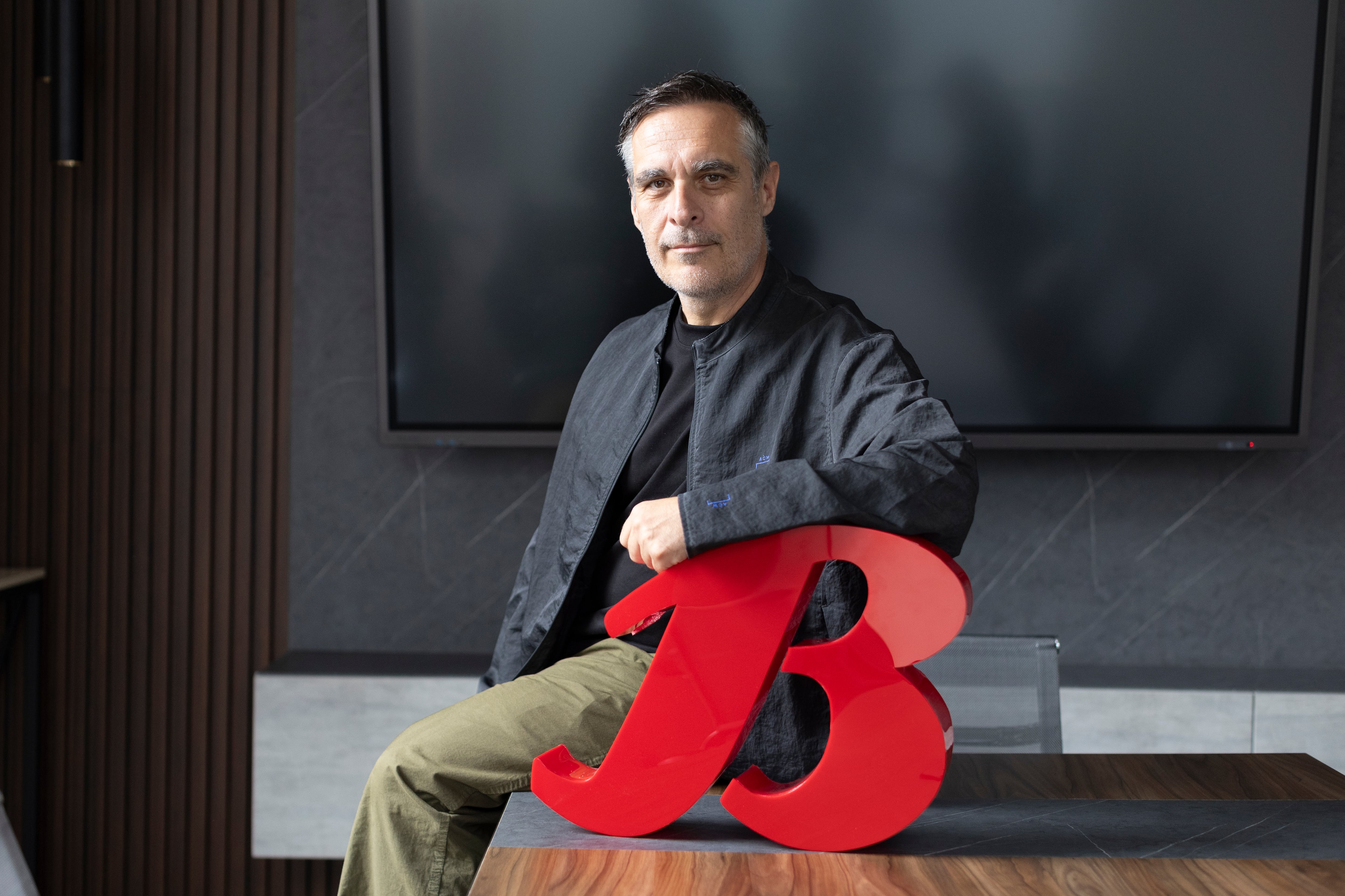 Panos Mytaros es el CEO global de Bata desde mediados de setiembre del 2025. Esta es la segunda vez que visita la operación de Perú desde que asumió el cargo.
// FOTOS: MARIO ZAPATA N. / @PHOTO.GEC