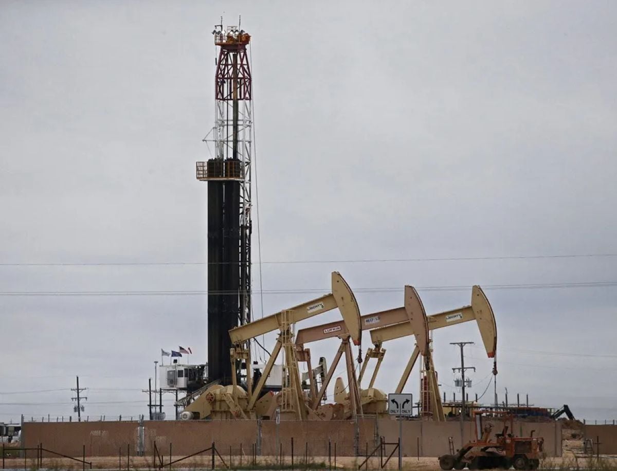 El petróleo WTI subió US$ 3.21 por barril y cerró la jornada en US$ 91.49, impulsado por la preocupación ante los ataques a buques petroleros cerca de Ormuz. Foto: Petróleo de Texas.