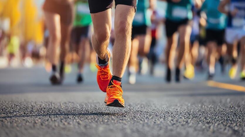 NYRR asegura que la medida busca reducir la presión sobre las carreras durante el año, pero la decisión ya genera críticas entre quienes la consideran una nueva barrera económica. (Foto referencial: Magnific)