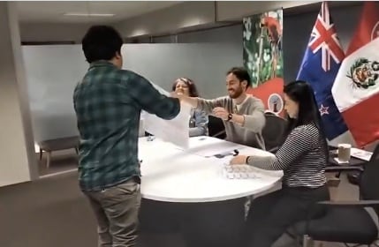 Peruanos en otras localidades ya iniciaron el proceso de votación. (Cancillería)