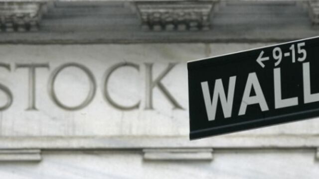 Wall Street cierra plano luego de sesión volátil