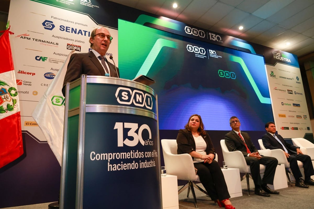 El encuentro reunió a empresarios, especialistas, exministros y exautoridades nacionales e internacionales para debatir propuestas orientadas a fortalecer la competitividad y el desarrollo productivo del Perú. (Foto: SNI)