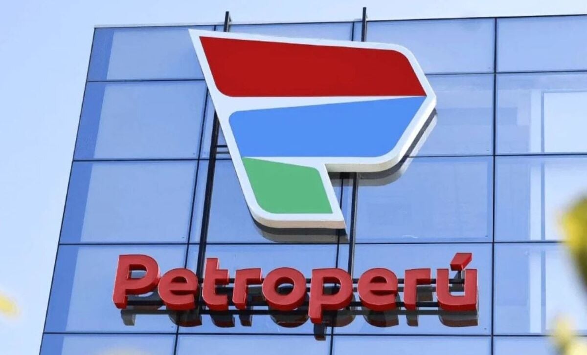 1 de junio del 2011. Hace 15 años. Perupetro suspende licitación de 22 lotes petroleros en la selva.