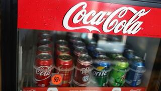 Coca-Cola suprimirá 1,200 empleos tras caída de ganancias