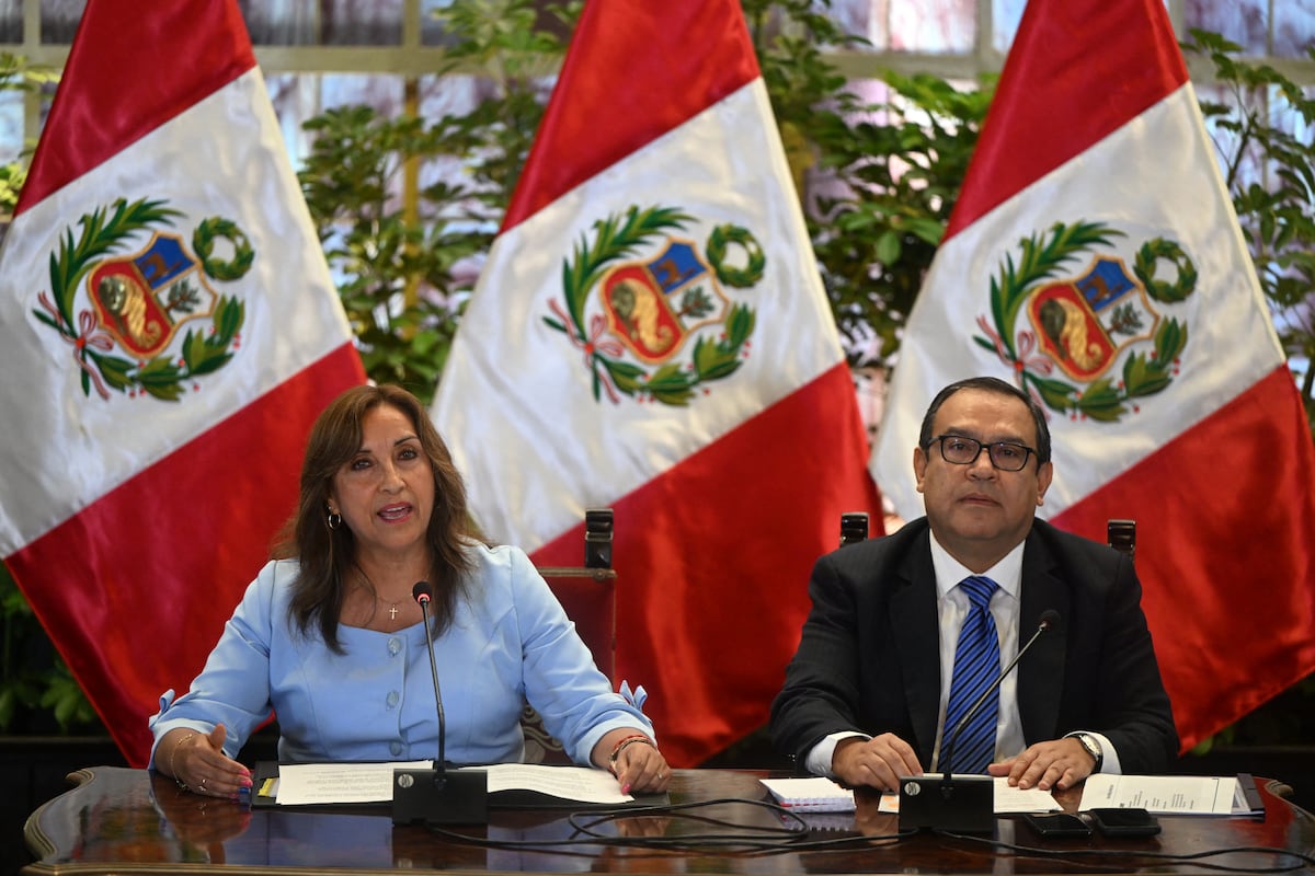 Alberto Otárola renunció al Gabinete tras cuestionamientos en su contra por una trabajadora de Palacio de Gobierno.