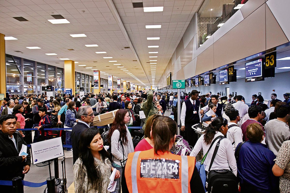 Reportan cancelación y retrasos de vuelos de hasta 3 horas en el aeropuerto Jorge Chávez. (Foto: GEC)