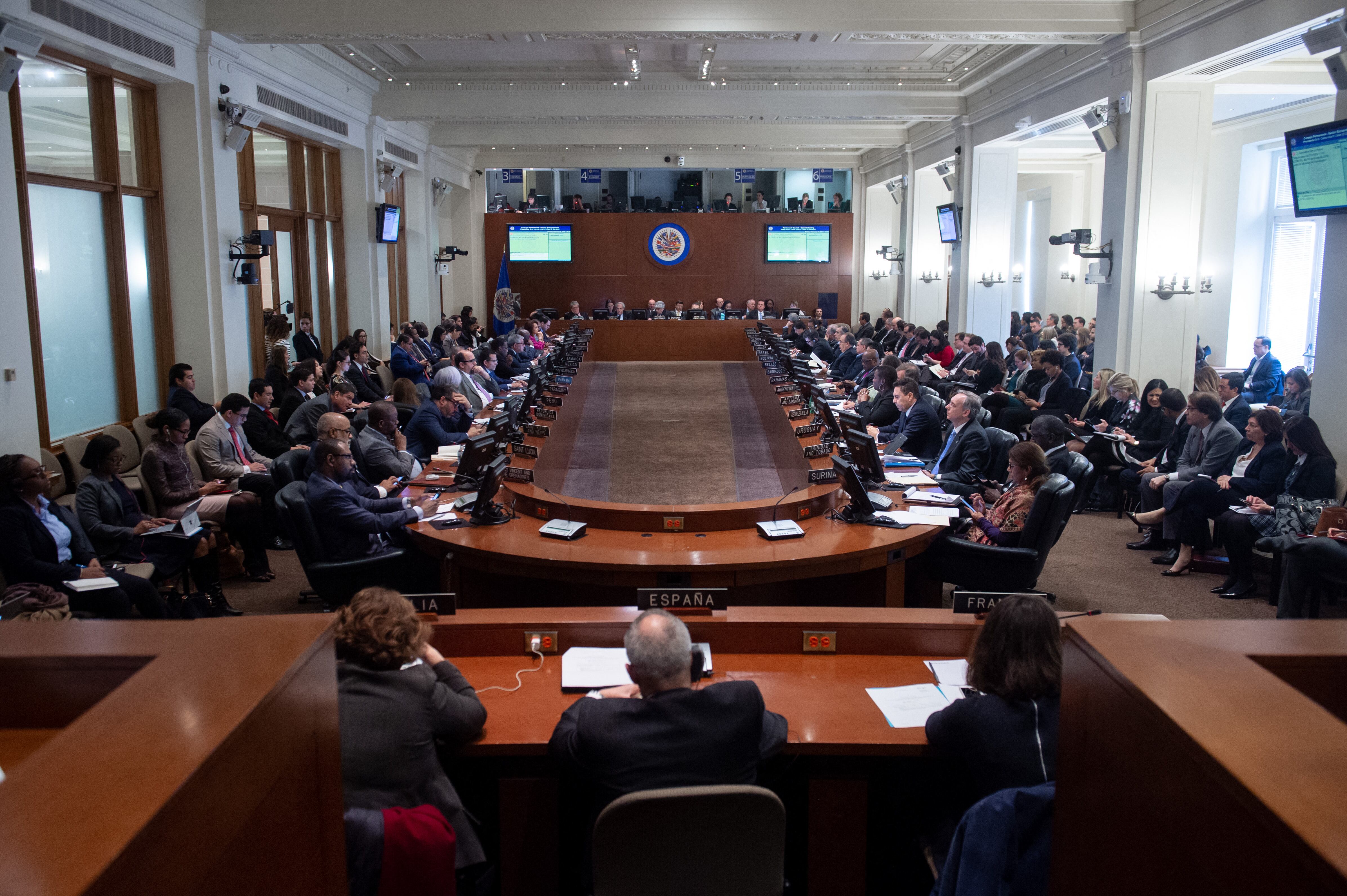 La OEA exhorta a Ecuador y México a que “inicien un diálogo y tomen acciones inmediatas para resolver este grave asunto de manera constructiva”. (SAUL LOEB / AFP).