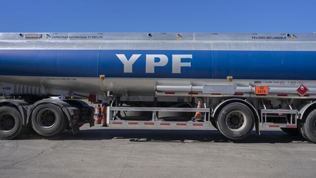 Argentina busca retrasar pago de US$ 16,000 millones por caso YPF