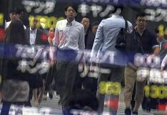 Tras lunes negro la Bolsa de Tokio sube más de un 10%