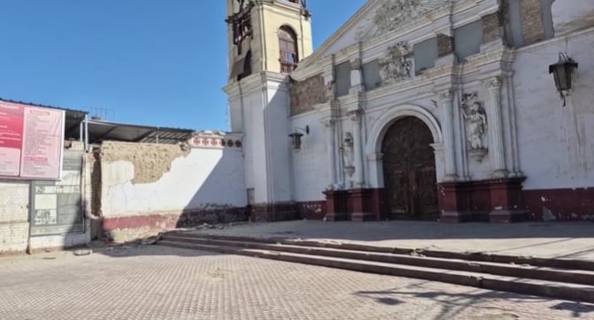 Sismo de 6.1 deja daños en la Catedral de Ica: pared colapsó tras fuerte movimiento. (Foto: Difusión)