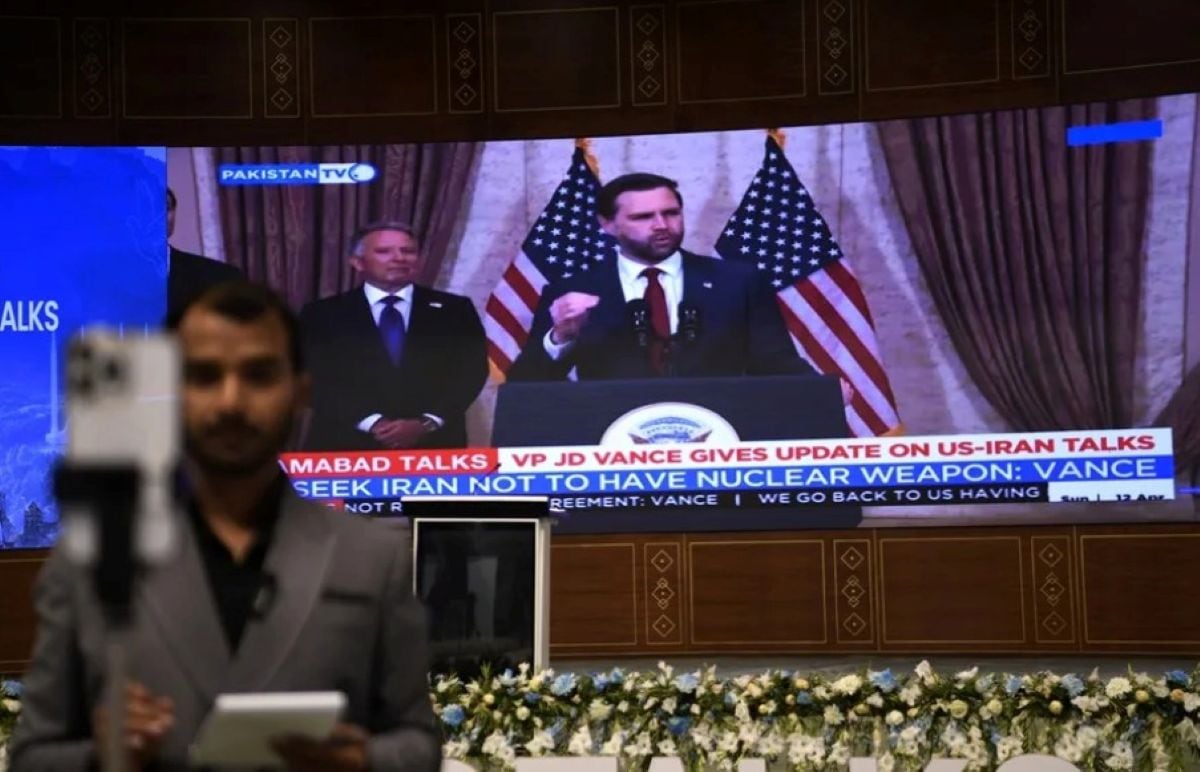 El vicepresidente de Estados Unidos, JD Vance, tenía previsto viajar este martes a Islamabad, pero postergó la visita debido a que Teherán no confirmó oficialmente su presencia. Foto: EFE.