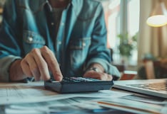 IRS extiende la fecha límite: nuevos plazos para declarar impuestos en 4 estados de EE.UU.