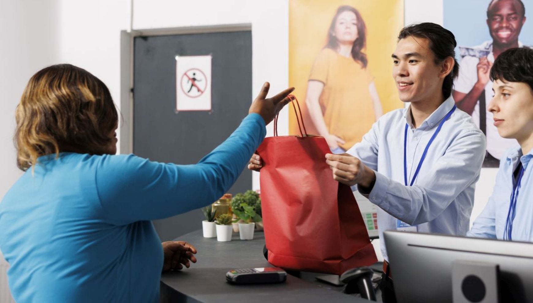 Tus devoluciones de Navidad en EE.UU. ahora tienen tarifa: guía rápida para evitar cargos extra (Foto: Freepik)