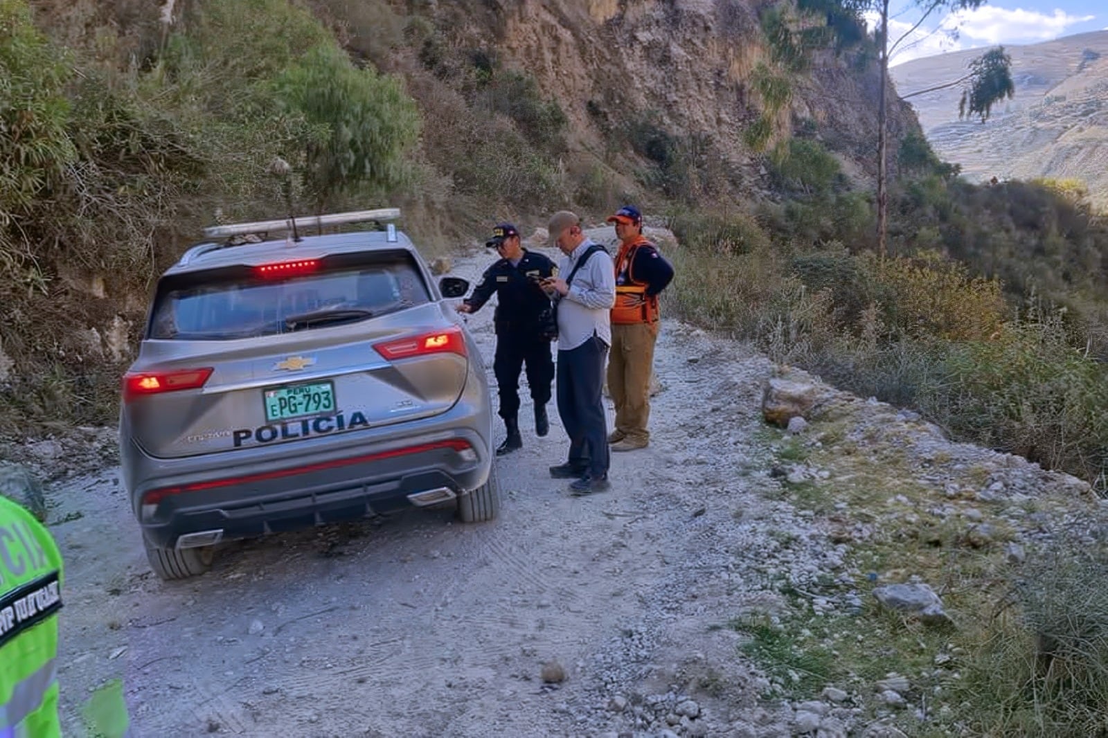 Sismos en Junín: PNP continúa recorriendo diversos sectores para evaluar el estado de viviendas e infraestructura. Foto: Mininter.
