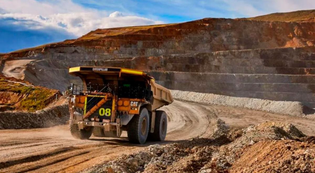 La digitalización y el uso de datos en tiempo real empiezan a redefinir la forma en que se planifican y ejecutan las operaciones mineras en el país. Foto: Minem.