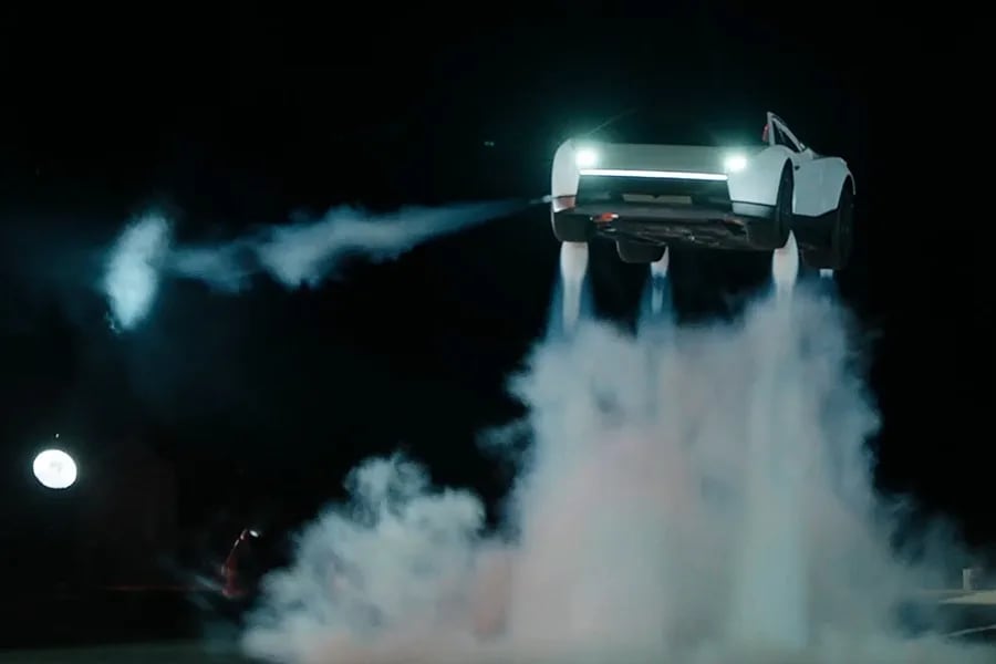 Captura de video tomada de la cuenta en X @Tesla de la empresa Tesla en la que se ve la nueva generación de su deportivo eléctrico Roadster. (Foto: EFE)