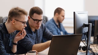 UNI anuncia más de 80 cursos gratuitos en IA, programación y ciberseguridad: los detalles